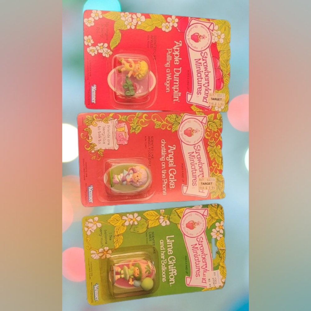 Original nib 1982 Strawberryland minatures